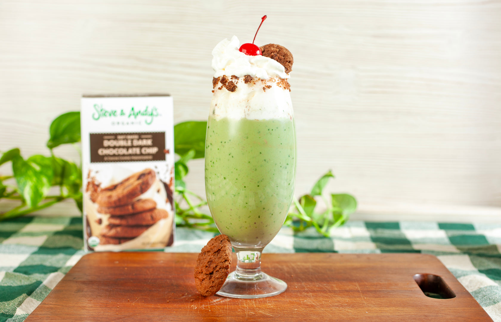 Double Dark Chocolate Minty Cookie Shake Recipe – Steve & Andy's